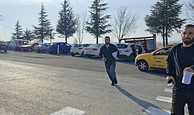 Lastiği patlayan otomobildeki 3 adayı, KPSS'ye jandarma ekipleri yetiştirdi