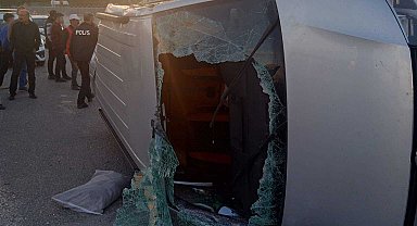 Malatya'da otomobil ile minibüs çarpıştı; 1'i ağır 3 yaralı