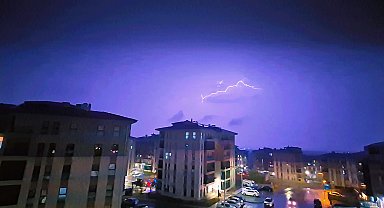 Malatya'da sağanak nedeniyle yollarda su birikintileri oluştu