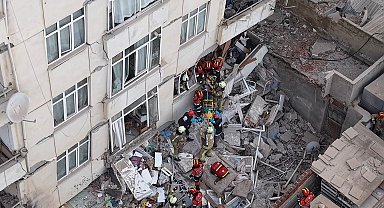 Maltepe 7 katlı binada çökme; 5 kişi kurtarıl-1 Yaralıların çıkarılışı havadan görüntü