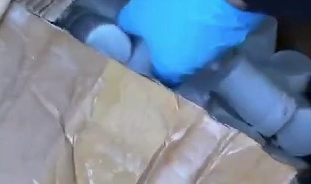 Manisa'da 225 bin 960 sentetik ecza ele geçirildi 2 tutuklama