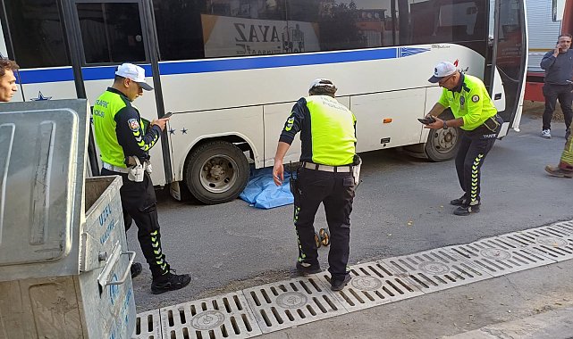 Manisa'da servis minibüsünün çarptığı bisikletli çocuk öldü