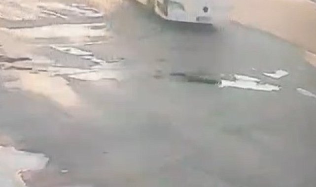Manisa'da tur otobüsü ve TIR'ın çarpıştığı kazada 11 ölü, 27 yaralı