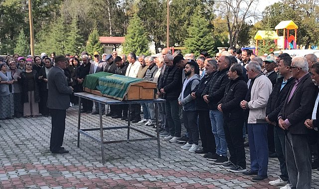 Manisa'daki otobüs kazasında ölen yolcu, Konya'da toprağa verildi