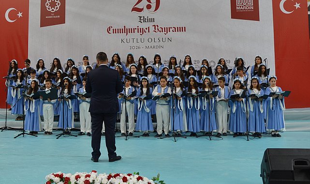 Mardin'de Cumhuriyet coşkusu; çocuk korosundan 4 dilde 'Yar Sabiha' türküsü