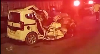 Mardin'de hafif ticari araç TIR'a çarptı: 6 yaralı
