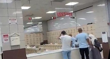 Markete girişte çantaya el koyma uygulamasına belediye tebligatıyla son verildi