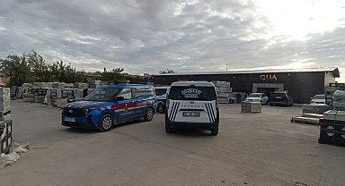 Mermer blok işçilerin üzerine devrildi; 1 ölü, 1 yaralı