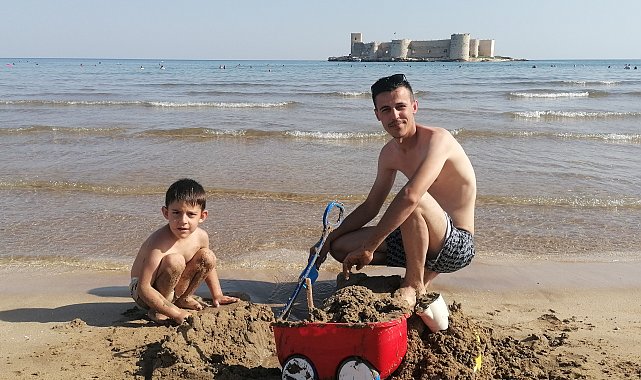 Mersin'de ekim ayında deniz sezonu devam ediyor