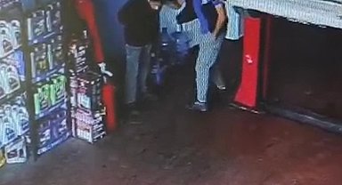 MESEM öğrencisini oto tamirhane işletmecisi tekme tokat darbetti; o anlar kamerada