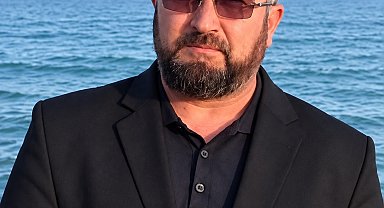 Mezarlıkta budama yaptığı ağaçtan düşen imam öldü