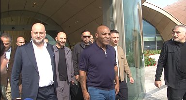 Mike Tyson İstanbul'a geldi