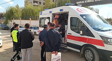 Motosikletin çarptığı öğrenci ile sürücü yaralandı