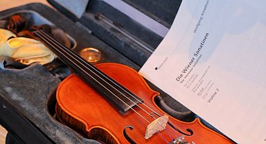 Mozart'ın 'Costa' kemanı ilk kez Türkiye'de