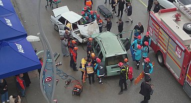 Muş'ta gerçeği aratmayan trafik kazası tatbikatı