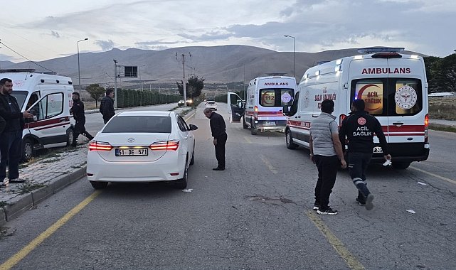 Niğde'de otomobille motosiklet çarpıştı: 2 yaralı