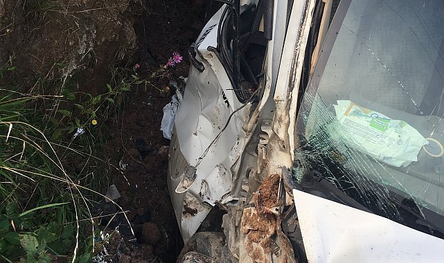 Okul servisi şarampole yuvarlandı: 5'i öğrenci, 6 yaralı