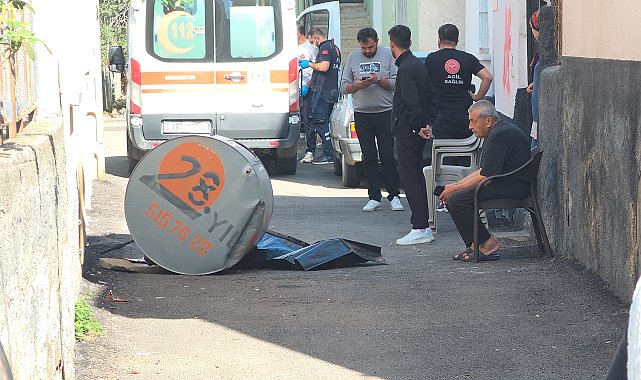 Onarmaya çalıştığı su deposuyla birlikte damdan düşen tamirci öldü