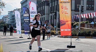 Ordu'da 'Uluslararası 2'nci Ordu Yarı Maratonu' düzenlendi