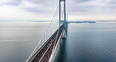 Osmangazi Köprüsü'nde 6 bin 500 kişi, Cumhuriyet için koştu