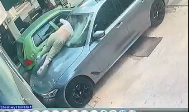 Otelin 6'ncı katından otomobilin üzerine düşen kadın ağır yaralandı