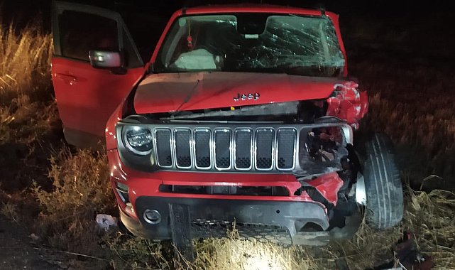 Otomobiller kafa kafaya çarpıştı; 1 ölü, 3 yaralı