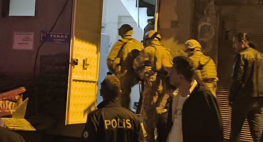 Para vermeyen annesini rehin aldı, özel harekat ekipleri yakaladı