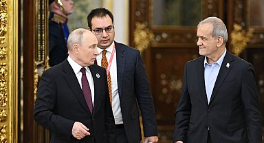 Putin ve Pezeşkiyan, Moskova'da görüştü