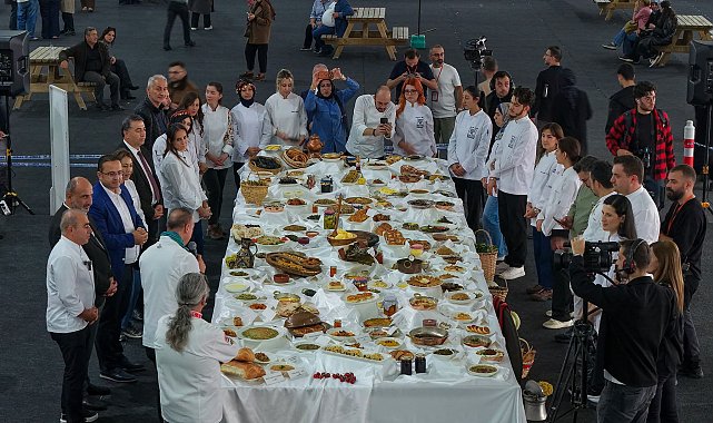 Rize'de yöresel lezzetler festivalde buluştu: 123 çeşit yemek sergileniyor