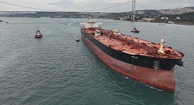 Rusya'da İHA saldırısına uğrayan 'Nelsa' isimli tanker İstanbul Boğazı'ndan geçti Geniş haber