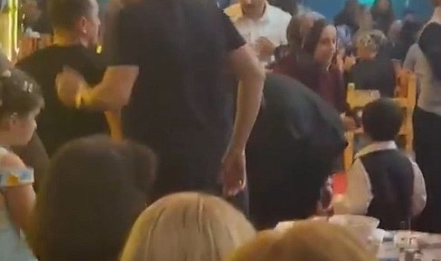 Sahnede rahatsızlanan Hakkı Bulut hastaneye kaldırıldı