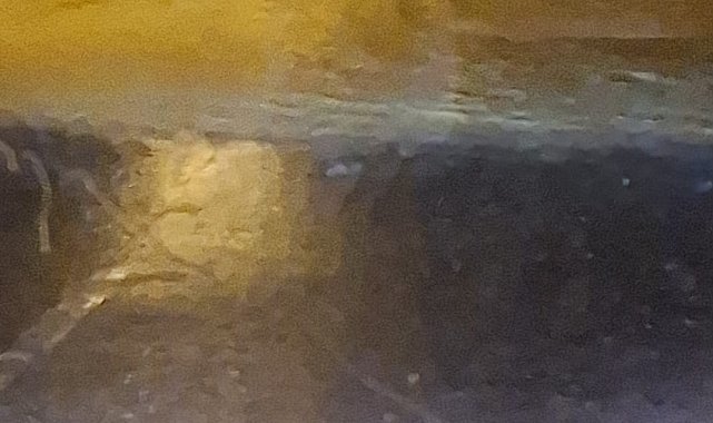 Sakarya'da şiddetli sağanak yolu kapattı