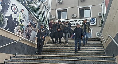 Sanal medyada şiddet içerikli yayınlar yaptığı belirlenen 10 şüpheli adliyeye sevk edildi