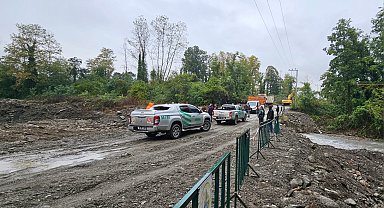 Sapanca'da selde zarar gören Yanık Köprüsü'ne alternatif yol ulaşıma açıldı