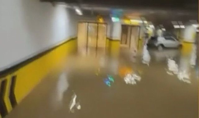Sarıyer de su baskını olan alışveriş merkezi tahliye edildi