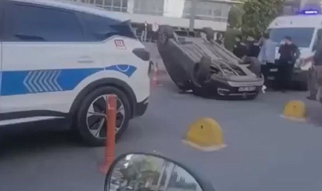 Sarıyer'de dubalara çarpan otomobil takla attı
