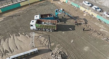 Sarıyer'de yıkılan Ayazağa Atatürk Stadı'nda çalışmalar havadan görüntülendi