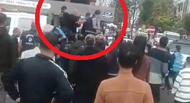 Seyyar satıcı ile zabıta arasındaki arbede kamerada