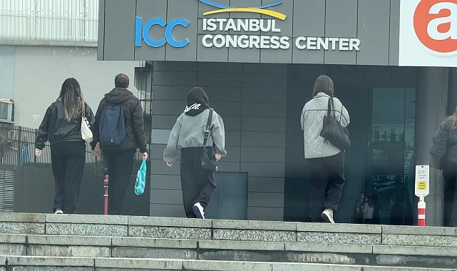 Şişli'de konserde fenalaşan 3 kişi hastaneye kaldırıldı, 1'i öldü