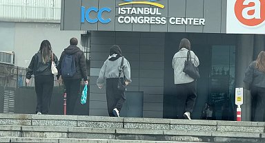 Şişli'de konserde fenalaşan 3 kişi hastaneye kaldırıldı, 1'i öldü