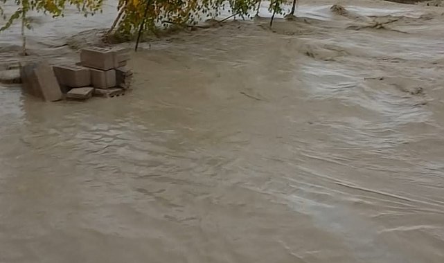 Sivas'ta sağanak sele neden oldu