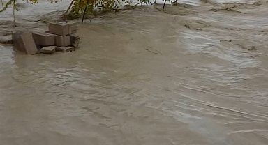Sivas'ta sağanak sele neden oldu