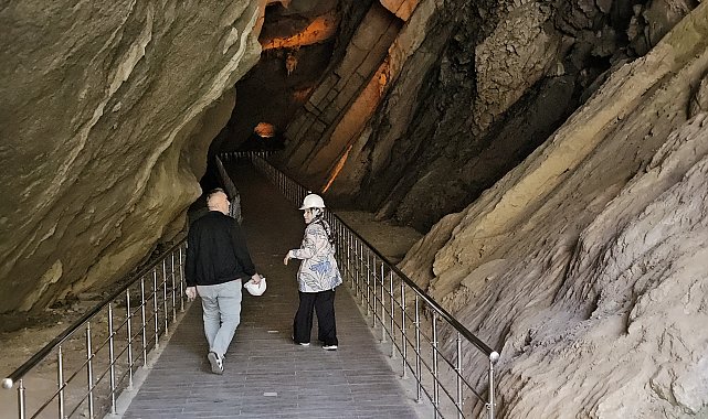 Su basan Gökgöl Mağarası 10 gün sonra ziyarete açıldı