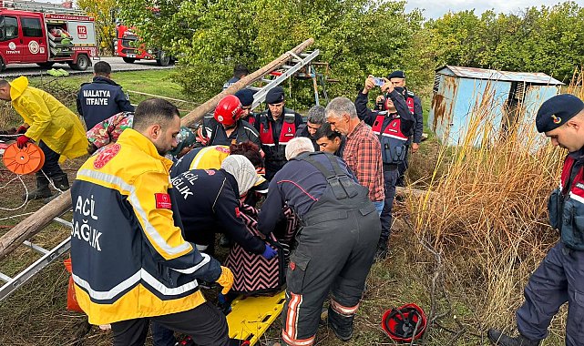 Su kuyusuna düşen kadını itfaiye kurtardı
