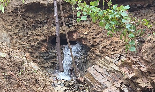 Sultangazi'de toprak kayması; tarihi Bulakbaşı Kemerine su taşıyan hat zarar gördü