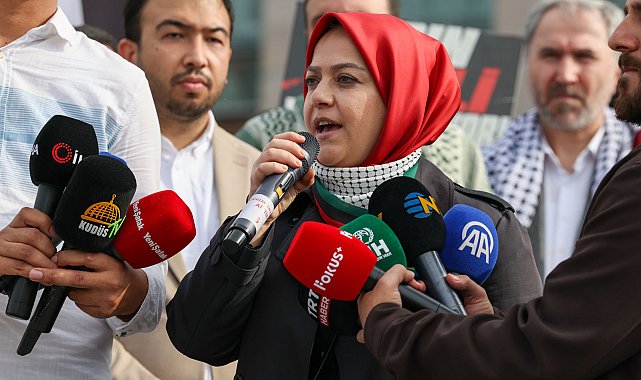 Sumud Filosu'na saldırı davası başladı; aktivistler ve avukatlar basın açıklaması yaptı