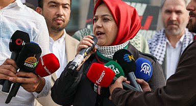 Sumud Filosu'na saldırı davası başladı; aktivistler ve avukatlar basın açıklaması yaptı