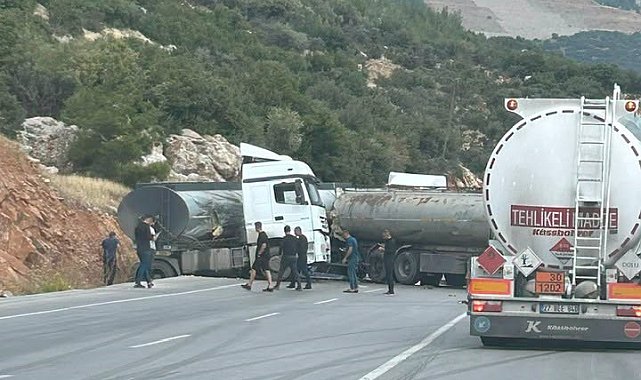Tankerler çarpıştı; tonlarca akaryakıt yola döküldü