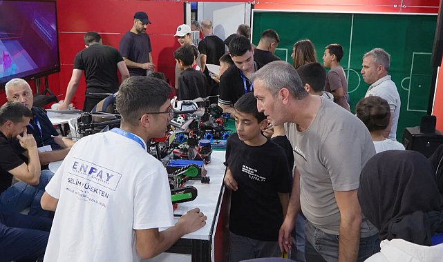 TEKNOFEST Güneydoğu'da Milli Eğitim Bakanlığı standına yoğun ilgi