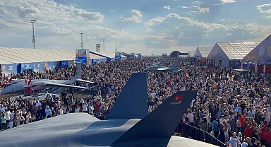TEKNOFEST Güneydoğu'ya ziyaretçi akını; yürüyüş zorlaştı, trafik kilitlendi